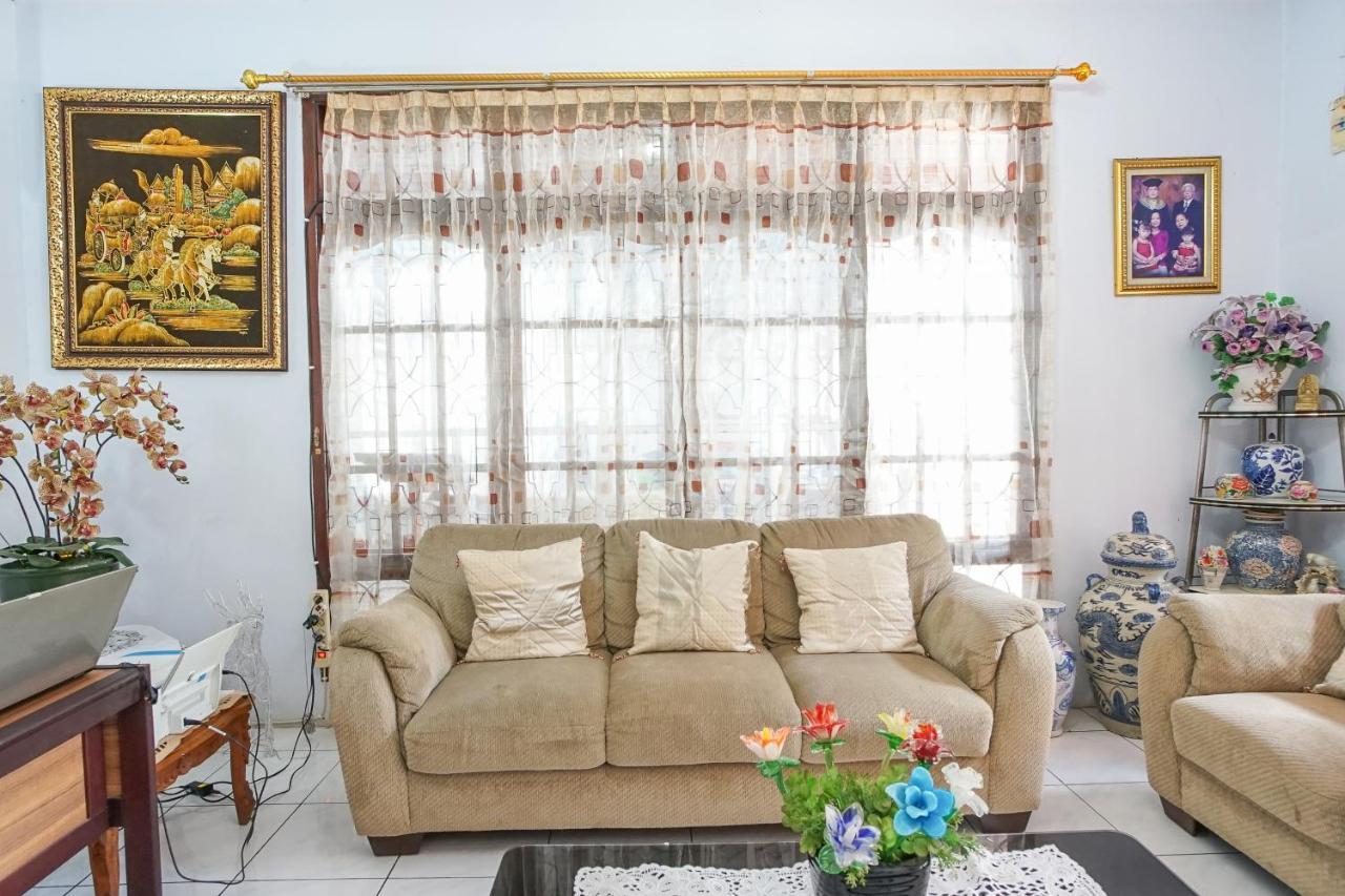 Pas Residence Manado Exterior foto